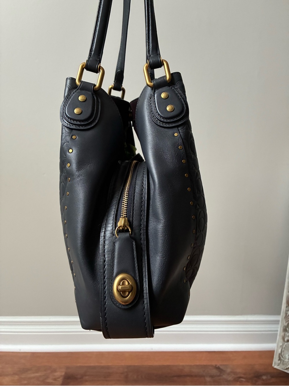 Coach Edie Shoulder Bag 31 In Signature Leather With Rivets - Picture 6 of 16